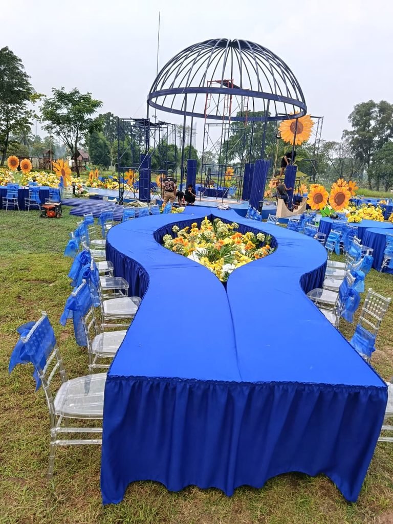 sewa meja custom jakarta